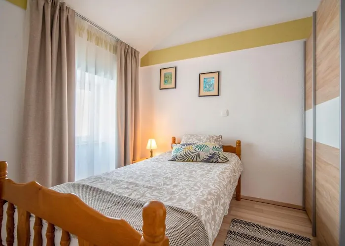 Semesterbostad Veli By Interhome *