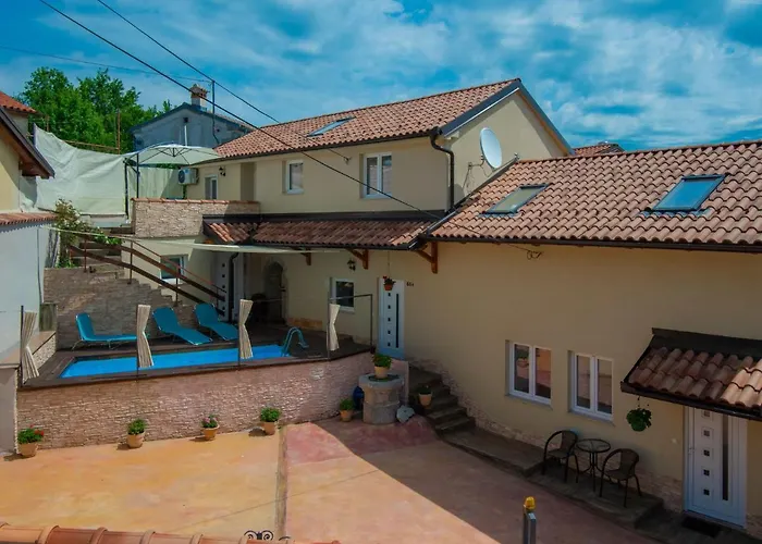 Veli By Interhome Veli Brgud